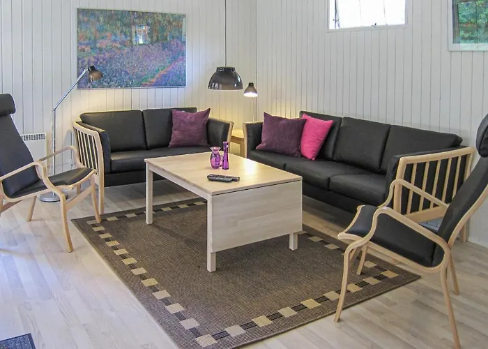 Awesome In Aakirkeby With Kitchen * Vester Somarken